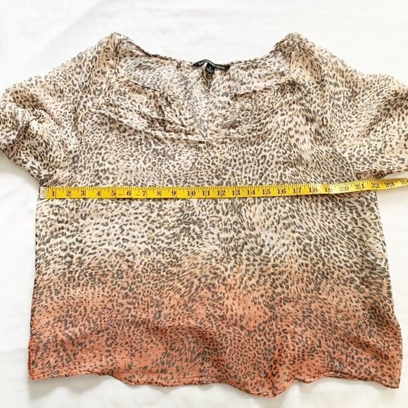 5/$25 Zac & Rachel animal print flowy top - Picture 6 of 7